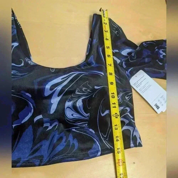 NWT ATHLETA Sport CROP top velvet texture size small support inside the shirt - Picture 15 of 15